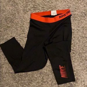 Nike Pro Crop Leggings